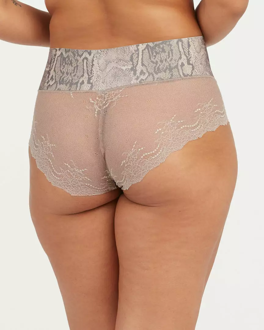 Spanx Undie-tectable® Lace Hi-Hipster Panty Level 1: Smooth Spanx Undie-tectable® Lace Hi-Hipster Panty Level 1: Smooth