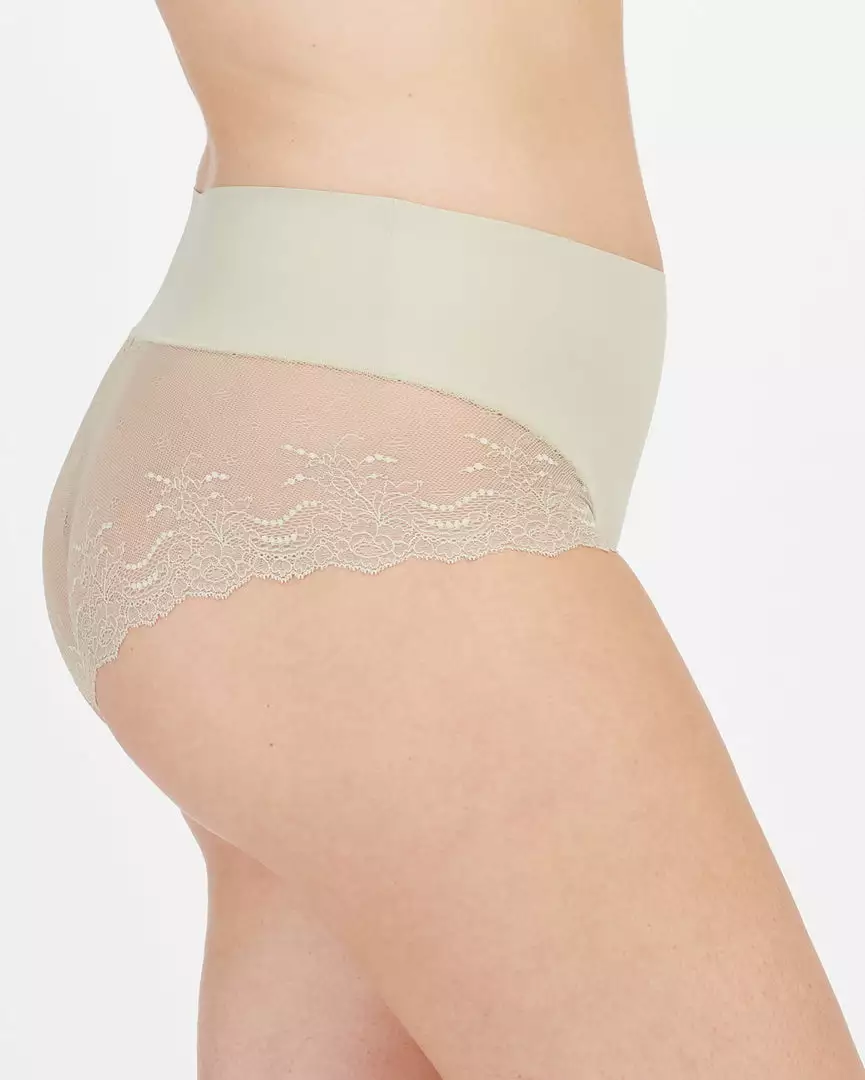 Spanx Undie-tectable® Lace Hi-Hipster Panty Level 1: Smooth Spanx Undie-tectable® Lace Hi-Hipster Panty Level 1: Smooth