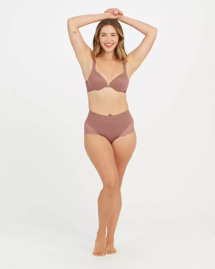 Spanx Undie-tectable® Lace Hi-Hipster Panty Level 1: Smooth Spanx Undie-tectable® Lace Hi-Hipster Panty Level 1: Smooth