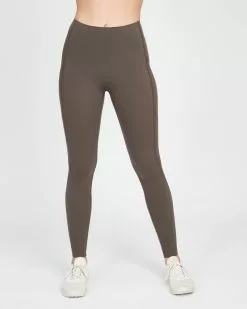 Spanx Every.Wear Knockout Leggings 10 Spanx Every.Wear Knockout Leggings