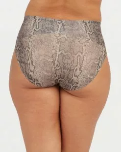 Spanx Level 1: Smooth Undie-tectable® Brief