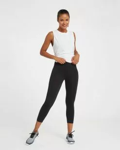 Spanx Comfy Essentials Look At Me Now Seamless Cropped Leggings