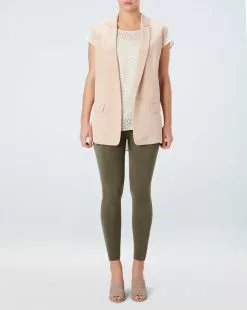 Spanx Comfy Essentials Look At Me Now Seamless Cropped Leggings