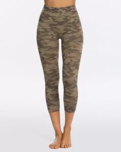 Spanx Comfy Essentials Look At Me Now Seamless Cropped Leggings