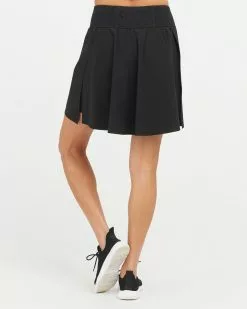 Spanx New The Get Moving Skort, 17" 4 Spanx New The Get Moving Skort, 17