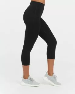 Spanx Booty Boost® Active Cropped Leggings