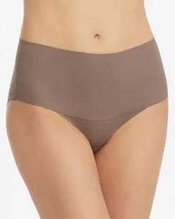 Spanx Level 1: Smooth Undie-tectable® Brief