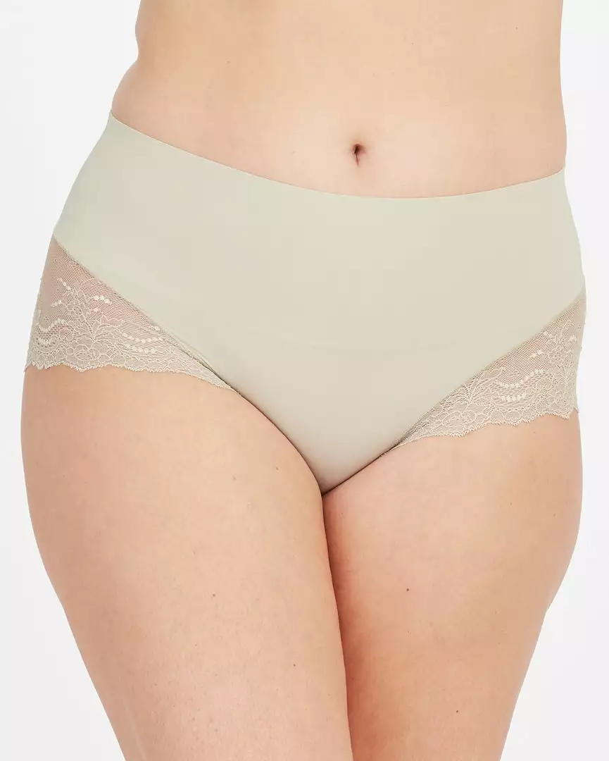 Spanx Undie-tectable® Lace Hi-Hipster Panty Level 1: Smooth Spanx Undie-tectable® Lace Hi-Hipster Panty Level 1: Smooth