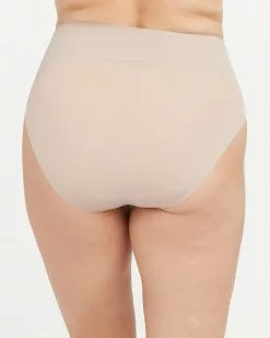 Spanx Level 1: Smooth Undie-tectable® Brief