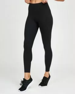 Spanx Every.Wear Knockout Leggings 4 Spanx Every.Wear Knockout Leggings