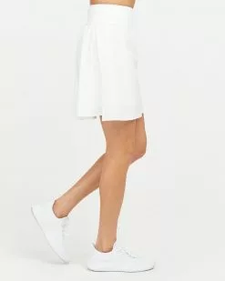 Spanx New The Get Moving Skort, 17" 9 Spanx New The Get Moving Skort, 17
