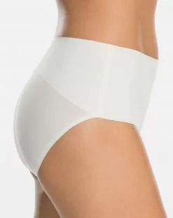 Spanx Level 1: Smooth Undie-tectable® Brief