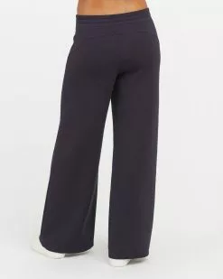 Spanx AirEssentials Wide Leg Pant