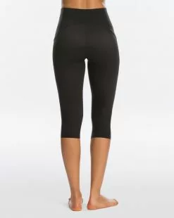 Spanx Active Knee Leggings