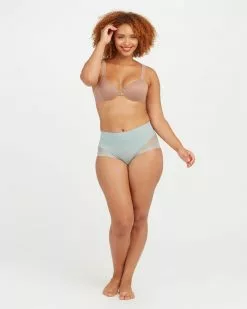 Spanx Undie-tectable® Lace Hi-Hipster Panty Level 1: Smooth 45 Spanx Undie-tectable® Lace Hi-Hipster Panty Level 1: Smooth
