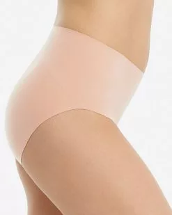 Spanx Level 1: Smooth Undie-tectable® Brief