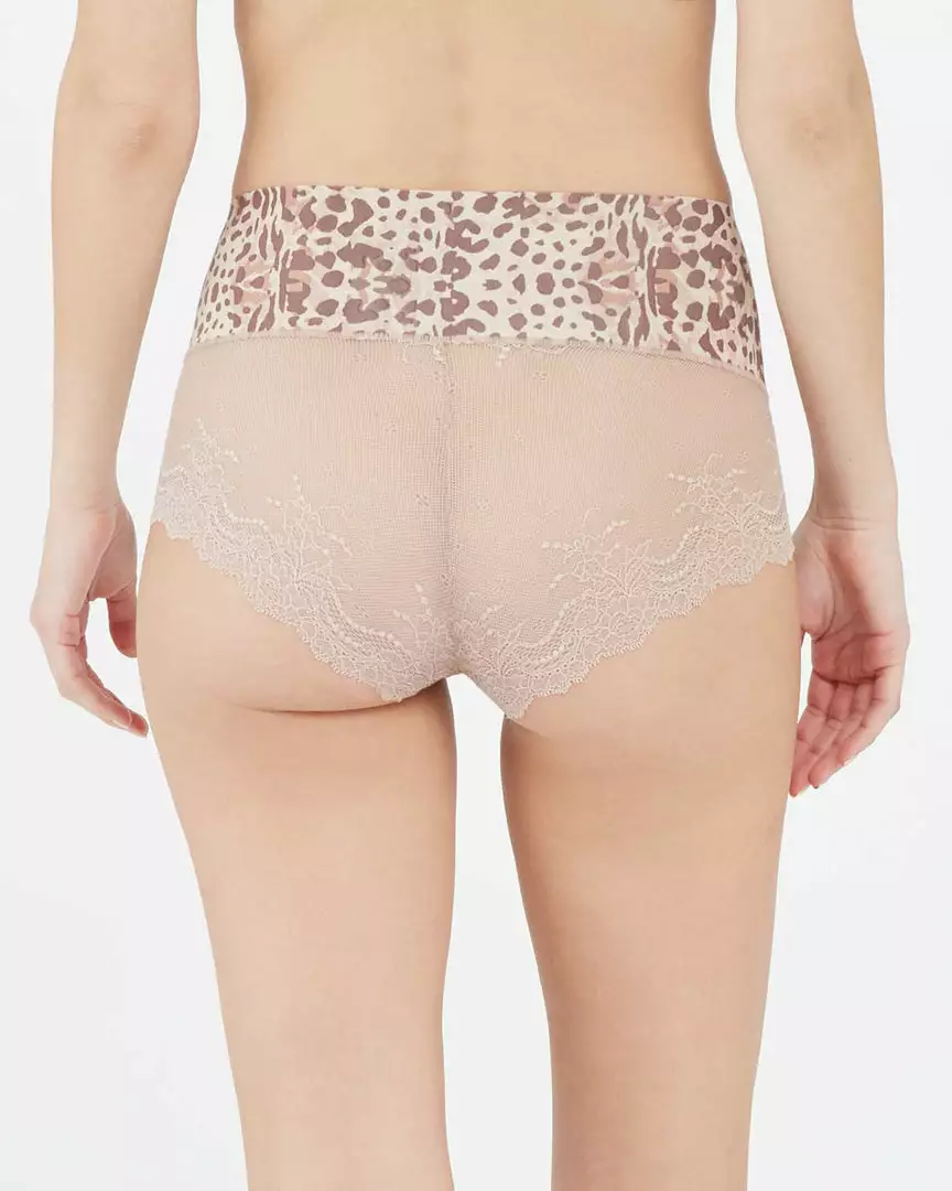 Spanx Undie-tectable® Lace Hi-Hipster Panty Level 1: Smooth Spanx Undie-tectable® Lace Hi-Hipster Panty Level 1: Smooth