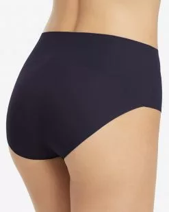 Spanx Level 1: Smooth Undie-tectable® Brief