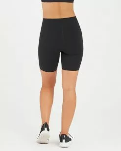 Spanx Every.Wear Icon Bike Short W/ Pocket, 7" Back In Stock