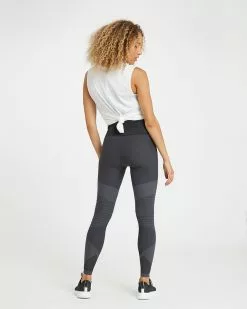 Spanx Look At Me Now Seamless Moto Leggings Comfy Essentials