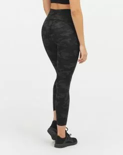 Spanx Booty Boost® Active Camo 7/8 Leggings